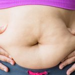 Почему растет живот у женщин после 50 лет: 5 причин