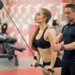 Пуловер в блочном тренажере: техника и разновидности упражнения