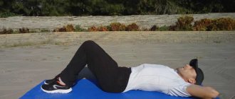 Exercises for the abs. Lying crunches.